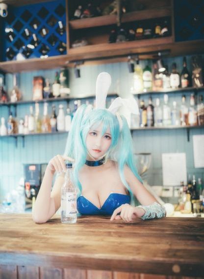 丰满人妇精油按摩