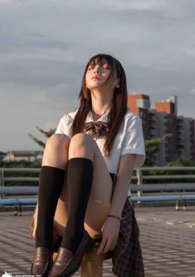 暑假结束后的她